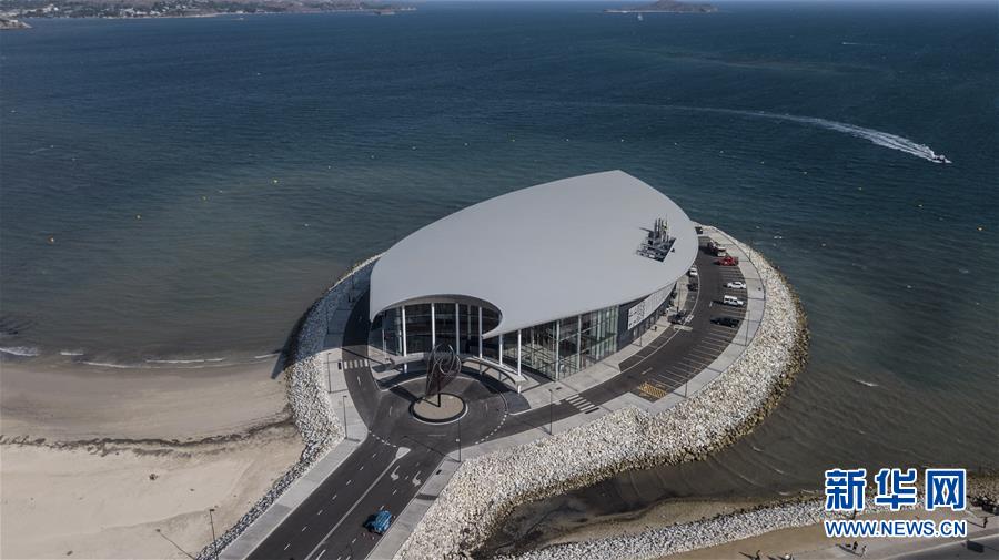 （新華全媒頭條&middot;圖文互動）（2）特稿：深化周邊友好　共促亞太繁榮&mdash;&mdash;寫在習近平主席出席亞太經合組織第二十六次領導人非正式會議，對巴布亞新幾內亞、文萊和菲律賓進行國事訪問并在巴新同建交太平洋島國領導人會晤之際