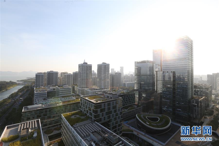 (在習(xí)近平新時(shí)代中國(guó)特色社會(huì)主義思想指引下·慶祝改革開放40周年·開放發(fā)展)(新華全媒頭條·圖文互動(dòng))(4)開放中國(guó):大門越開越大 道路越走越寬
