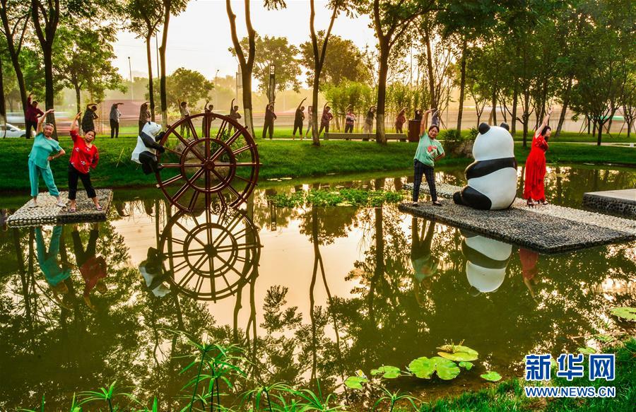 (百城百縣百企調(diào)研行·圖文互動)(3)成都:內(nèi)陸腹地構(gòu)筑起全方位開放高地