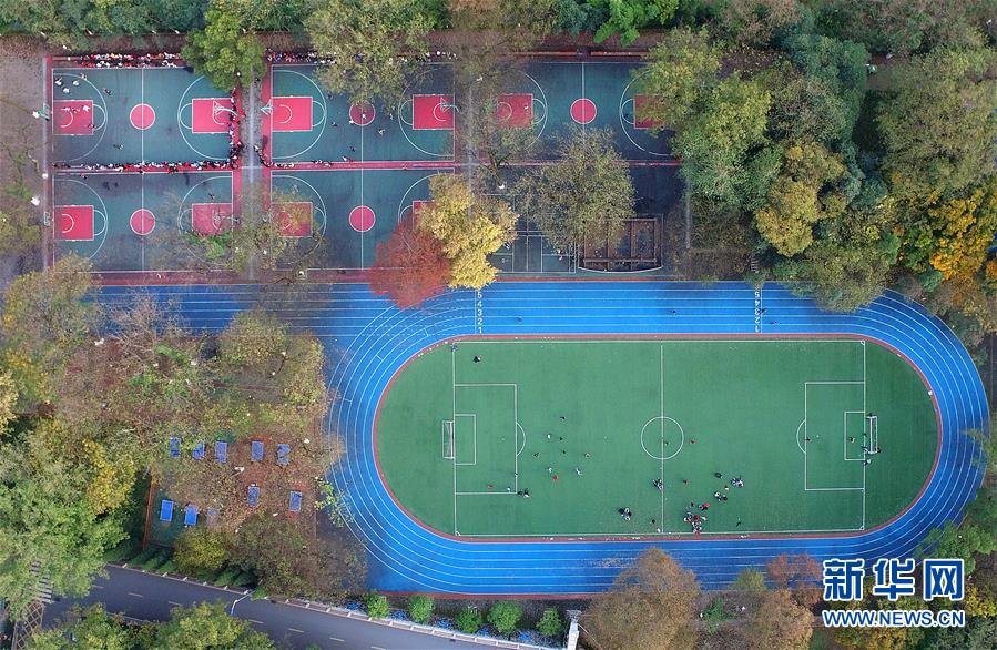 (慶祝改革開(kāi)放40周年基層行·學(xué)校篇·圖文互動(dòng))(3)白鷺洲中學(xué)40年:書院教育的時(shí)代探索