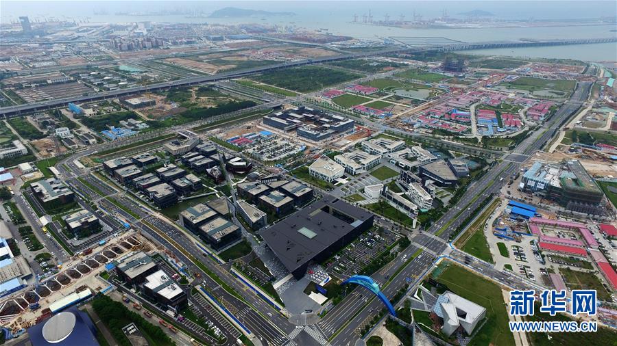 (新華全媒頭條·壯闊歷程40年系列述評·圖文互動(dòng))(1)以人為本 攜手筑夢——從改革開放40年看中國力量