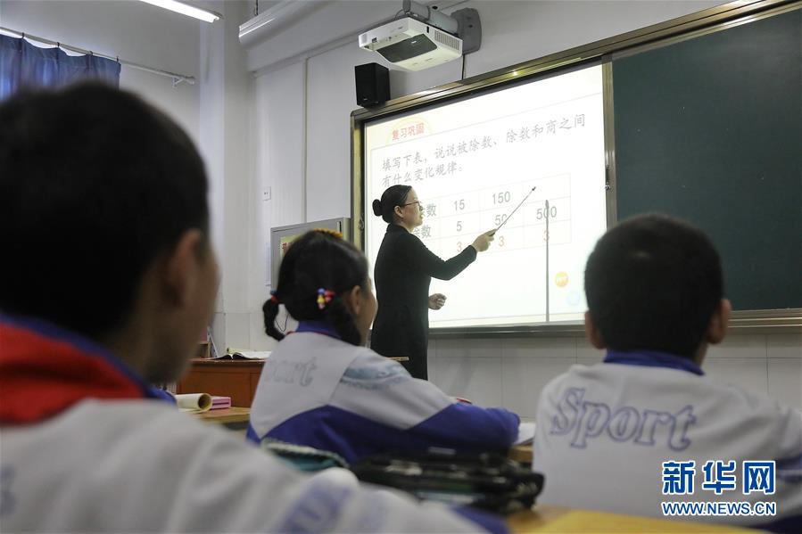 (慶祝改革開放40周年基層行·學(xué)校篇·圖文互動(dòng))(4)青海門源縣第一小學(xué):百年老校的40年變遷