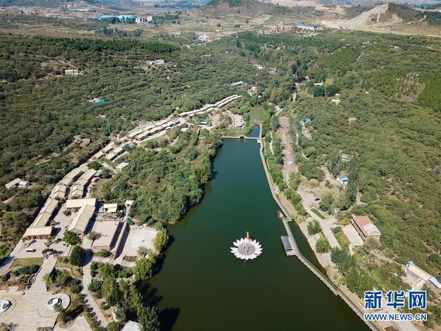 （新華全媒頭條&middot;圖文互動(dòng)）（10）領(lǐng)航！向著高質(zhì)量發(fā)展堅(jiān)定前行&mdash;&mdash;以習(xí)近平同志為核心的黨中央引領(lǐng)中國(guó)經(jīng)濟(jì)發(fā)展述評(píng)