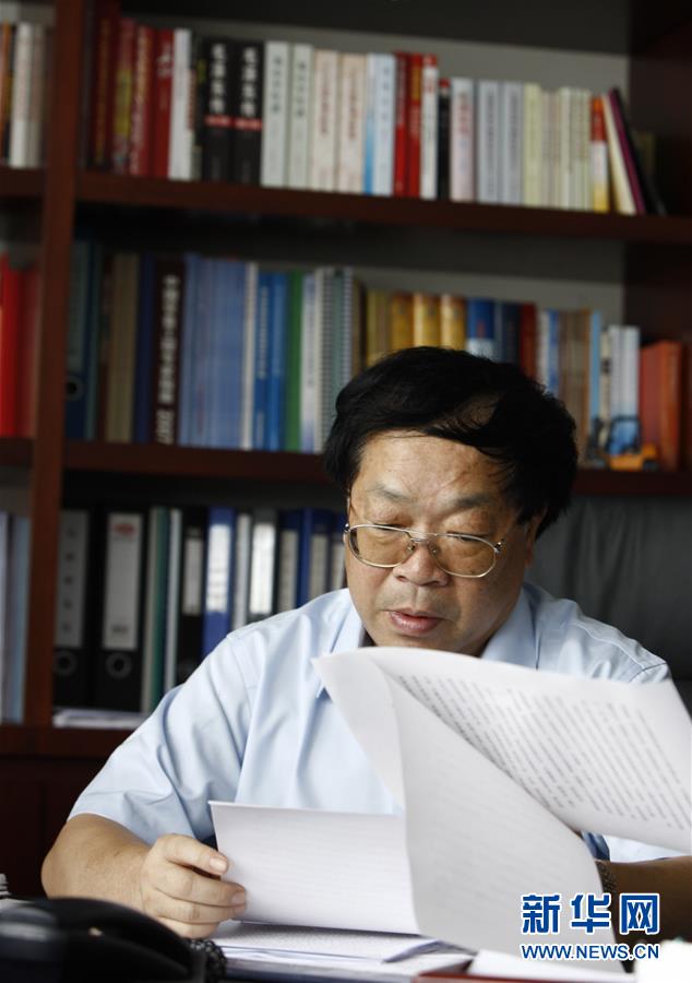 (改革先鋒風(fēng)采·圖文互動)(3)包起帆:改革開放中的中國工人創(chuàng)新先鋒