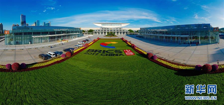 （奮進(jìn)新時(shí)代&middot;迎接兩會(huì)）（5）開放發(fā)展&mdash;&mdash;推動(dòng)形成全面開放新格局