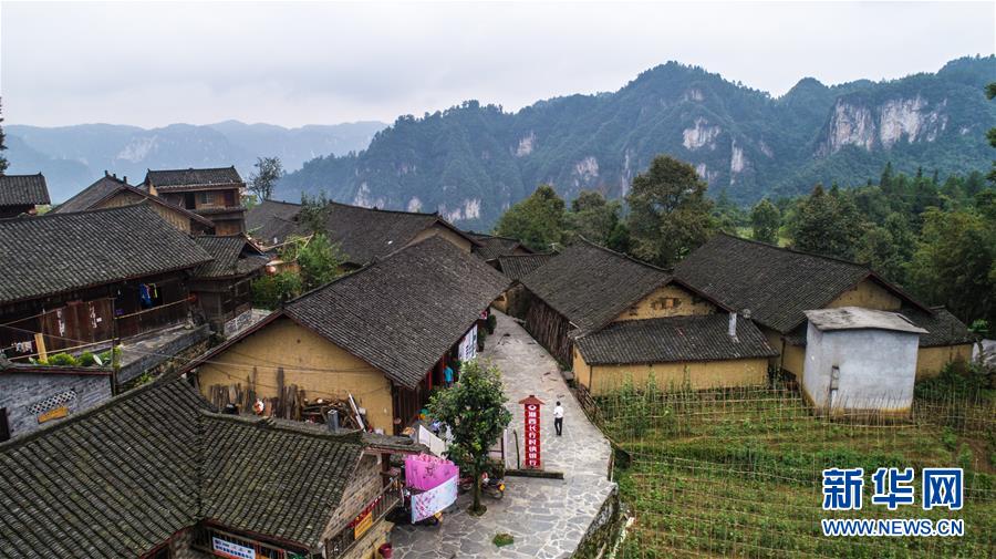 (聚焦歷史性成就和變革·圖文互動(dòng))(1)書寫脫貧攻堅(jiān)新答卷——我國五年來經(jīng)濟(jì)社會(huì)發(fā)展成就巡禮