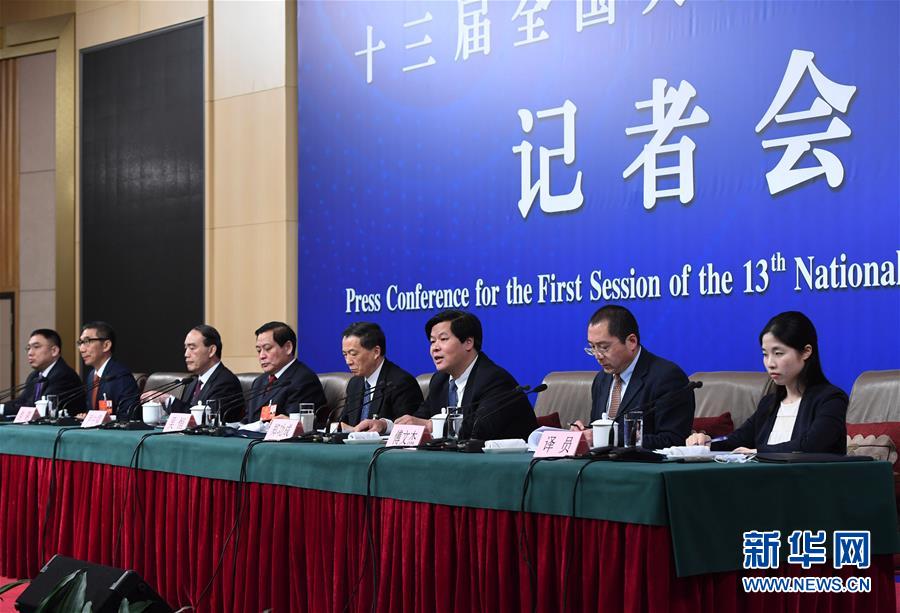 （兩會(huì)&middot;XHDW）（3）全國(guó)人大相關(guān)負(fù)責(zé)人就&ldquo;人大監(jiān)督工作&rdquo;答記者問(wèn)