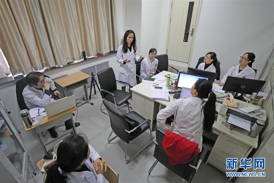 (兩會·基層代表履職故事)(6)全國人大代表李潞:承載生命囑托 堅守醫(yī)生職責