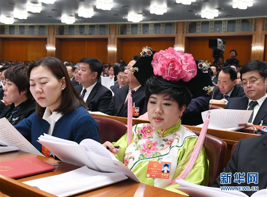 (兩會(huì)·基層代表履職故事)(1)全國(guó)人大代表孫艷玲:做好非遺事業(yè),讓古老技藝活起來(lái)