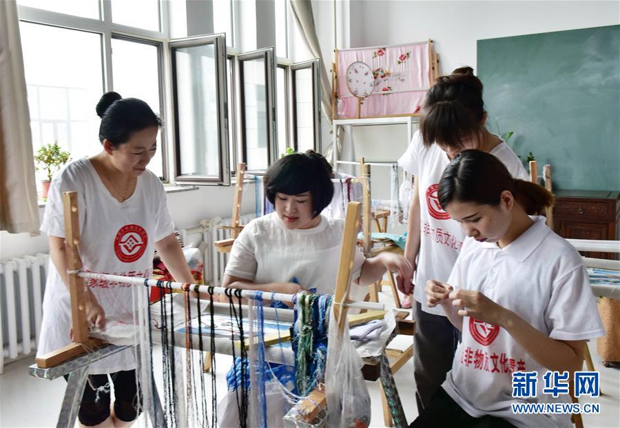 （兩會&middot;基層代表履職故事）（4）全國人大代表孫艷玲：做好非遺事業(yè)，讓古老技藝活起來