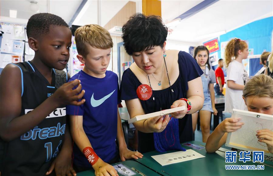 （兩會&middot;基層代表履職故事）（6）全國人大代表孫艷玲：做好非遺事業(yè)，讓古老技藝活起來