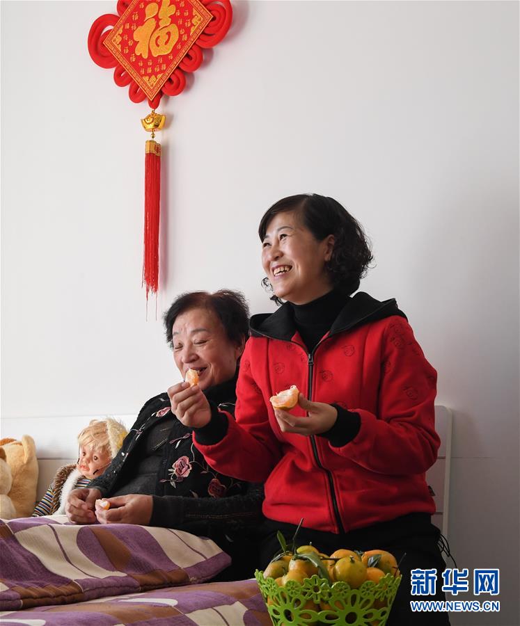 （新華全媒頭條&middot;圖文互動(dòng)）（3）&ldquo;英雄之妻&rdquo;，為愛堅(jiān)守19年