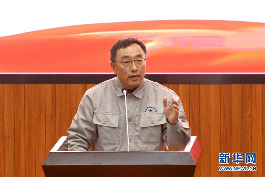 (改革先鋒進(jìn)校園·圖文互動(dòng))(1)郭明義激勵(lì)廣大青年學(xué)子堅(jiān)定理想信念