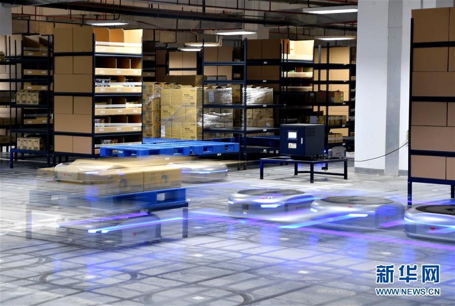 (在習(xí)近平新時(shí)代中國特色社會(huì)主義思想指引下·將改革開放進(jìn)行到底·大國之約)(新華全媒頭條·圖文互動(dòng))(3)潮起東方浪涌時(shí)——來自對(duì)外開放前沿的時(shí)代強(qiáng)音