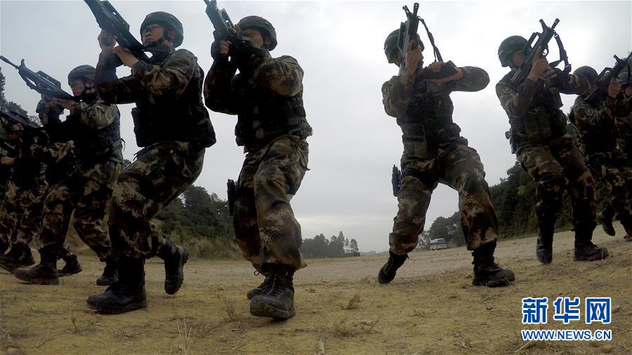 （新春走基層&middot;圖文互動(dòng)）（1）實(shí)戰(zhàn)化的&ldquo;味道&rdquo;&mdash;&mdash;走進(jìn)武警雪豹突擊隊(duì)