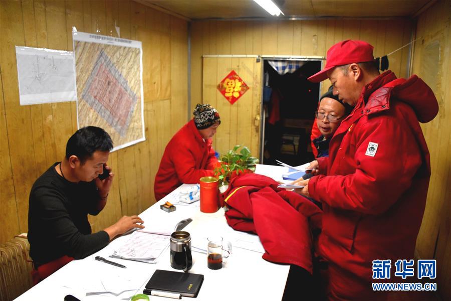 （新春走基層&middot;圖文互動(dòng)）（4）走進(jìn)塔克拉瑪干：探訪沙漠物探人