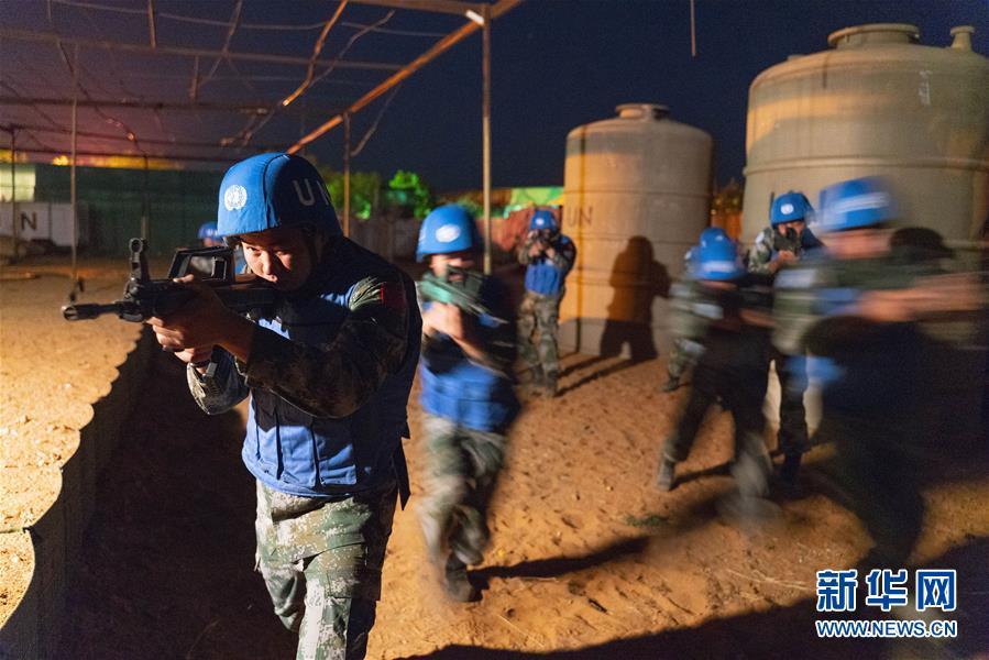 (新華全媒頭條·圖文互動)(3)向祖國報告:我在戰(zhàn)位守萬家團圓——解放軍和武警部隊新春佳節(jié)備戰(zhàn)執(zhí)勤記事