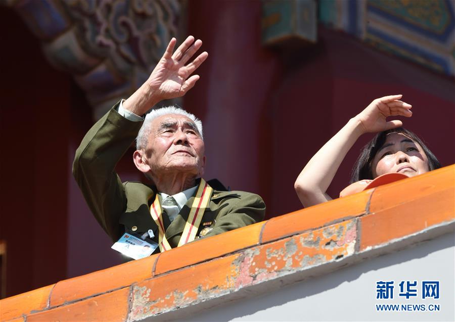 （新華全媒頭條&middot;強軍思想引領新征程&middot;圖文互動）（3）那一刻，我們光榮接受檢閱