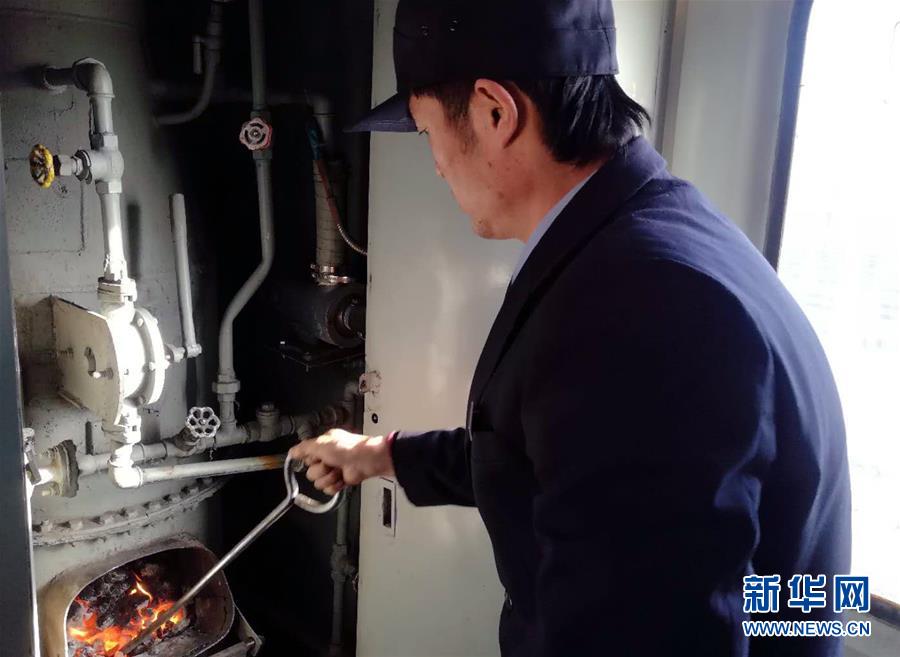 （新春走基層&middot;圖文互動(dòng)）（3）變的是時(shí)間，不變的是溫情&mdash;&mdash;開往小興安嶺深處的幸福&ldquo;慢火車&rdquo;