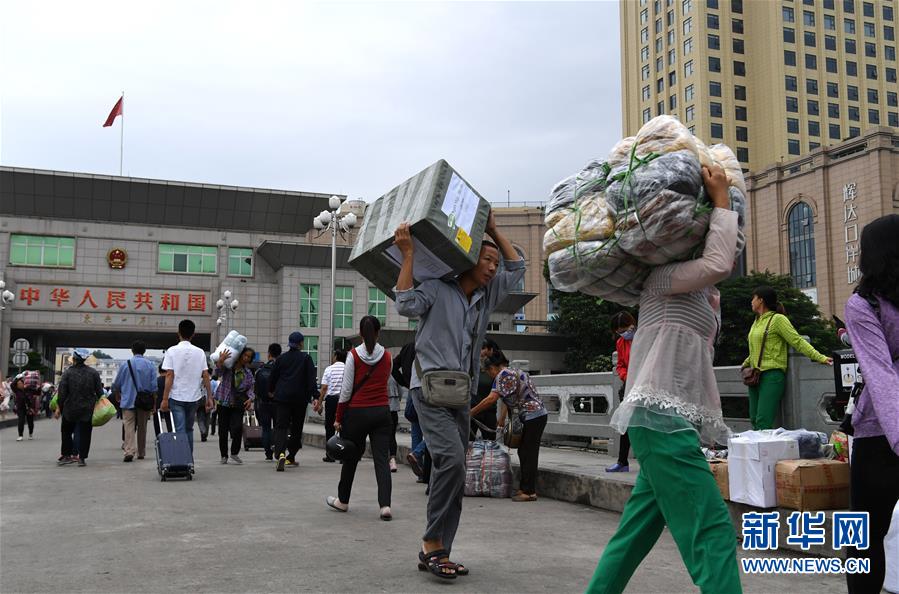 （兩會(huì)前夕看落實(shí)&middot;圖文互動(dòng)）（8）開放合作走活發(fā)展&ldquo;新棋局&rdquo;－－廣西落實(shí)習(xí)近平總書記全國兩會(huì)重要講話精神紀(jì)實(shí)