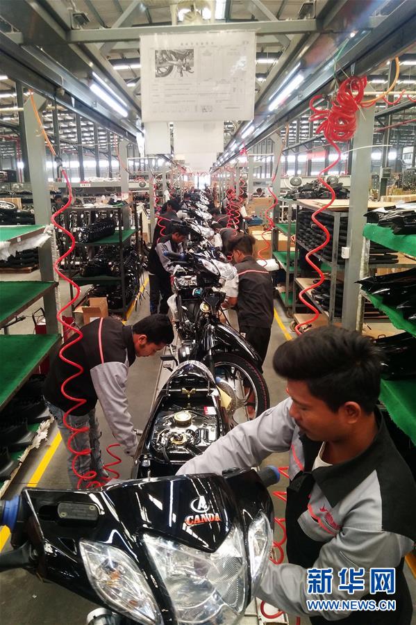 (在習(xí)近平新時(shí)代中國(guó)特色社會(huì)主義思想指引下——新時(shí)代新作為新篇章·圖文互動(dòng))(8)高原春來(lái)早 云嶺開(kāi)新篇