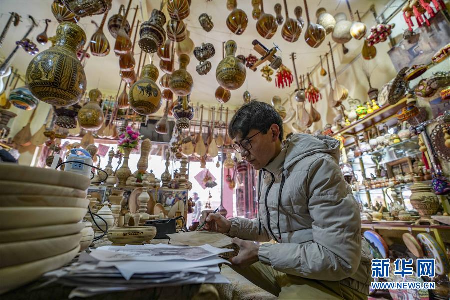 （兩會前夕看落實(shí)&middot;圖文互動）（2）牢記囑托增進(jìn)民族團(tuán)結(jié) 凝心聚力建設(shè)美麗新疆&mdash;&mdash;新疆落實(shí)習(xí)近平總書記全國兩會重要講話精神紀(jì)實(shí)