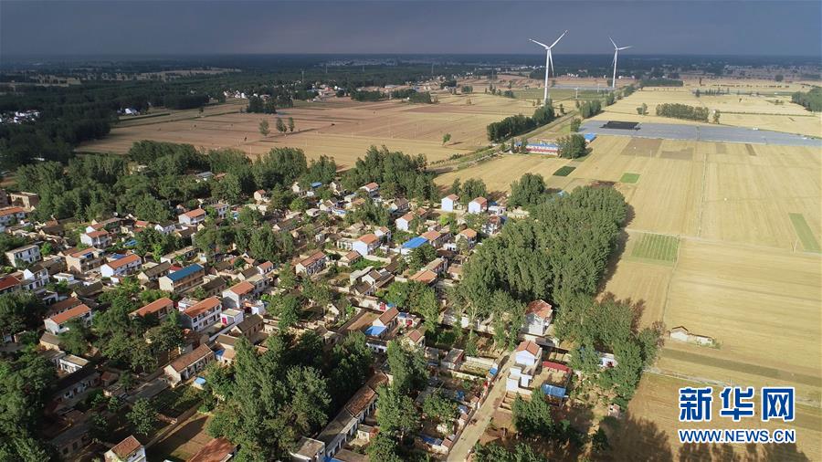 （新華全媒頭條&middot;迎接兩會(huì)特別報(bào)道&middot;圖文互動(dòng)）（8）奮進(jìn)，向著第一個(gè)百年奮斗目標(biāo)&mdash;&mdash;寫在2019年全國(guó)兩會(huì)召開之際
