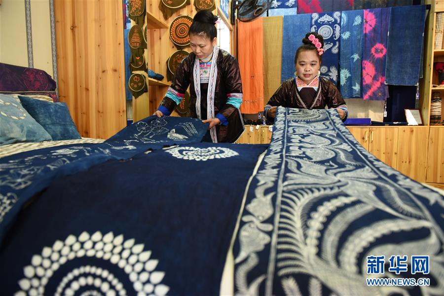 （新華全媒頭條&middot;兩會(huì)精神看落實(shí)&middot;圖文互動(dòng)）（3）把握時(shí)代脈搏　聆聽(tīng)時(shí)代聲音&mdash;&mdash;落實(shí)全國(guó)兩會(huì)精神堅(jiān)定文化自信述評(píng)