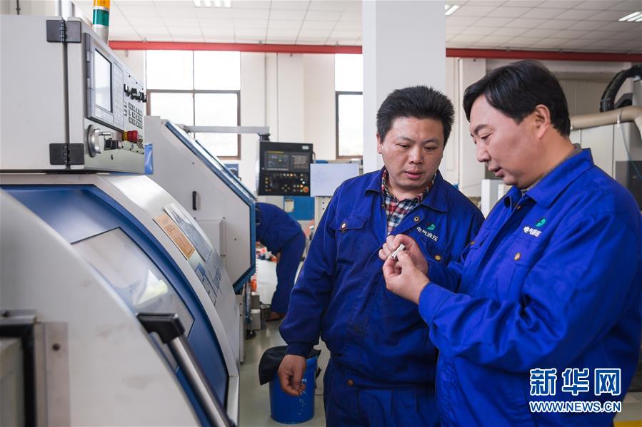 （新華全媒頭條&middot;愛國(guó)情 奮斗者&middot;圖文互動(dòng)）（10）致敬，為祖國(guó)獻(xiàn)身的英雄！