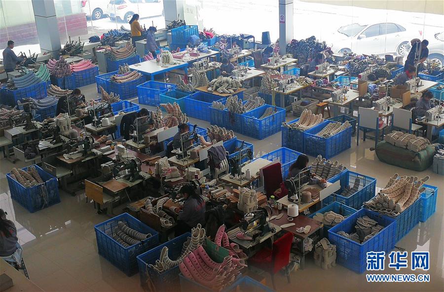 （脫貧攻堅(jiān)&middot;圖文互動）（4）抓心勁兒，增后勁兒&mdash;&mdash;內(nèi)蒙古產(chǎn)業(yè)扶貧見聞