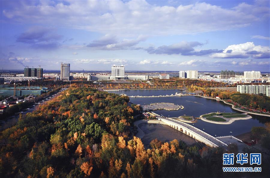 (壯麗70年·奮斗新時代·圖文互動)(1)記者蹲點手記:感受“戈壁明珠”嶄新容顏