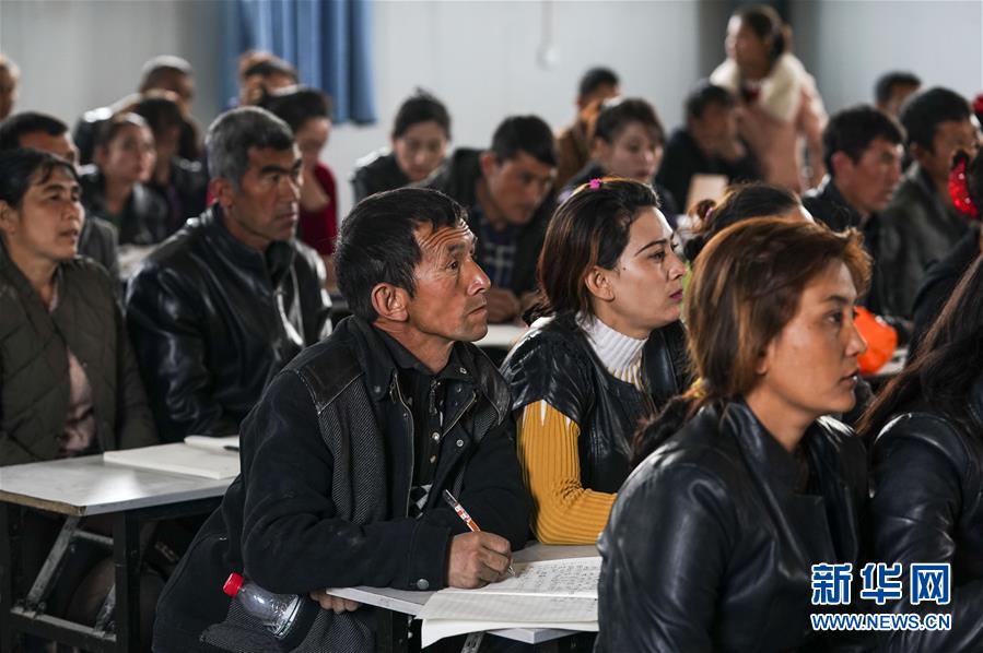 （新華全媒頭條&middot;圖文互動）（7）一步千年，&ldquo;最后的沙漠部落&rdquo;遷入新家園