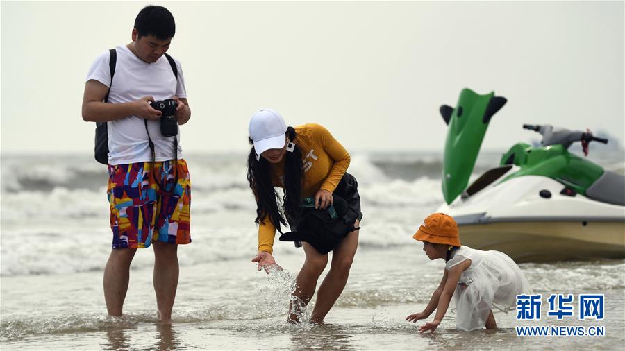 （壯麗70年 奮斗新時代&mdash;&mdash;推動高質(zhì)量發(fā)展調(diào)研行&middot;圖文互動）（7）近海能看鯨魚白海豚，廣西這片濱海旅游勝地啥來頭？