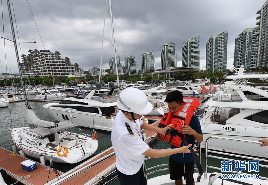 （社會(huì)）（2）三亞海事局&ldquo;五聯(lián)共建&rdquo;助力游艇產(chǎn)業(yè)健康發(fā)展
