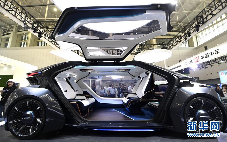 （新華全媒頭條&middot;圖文互動）（2）擁抱智能新時(shí)代：世界智能大會釋放了哪些新信號？