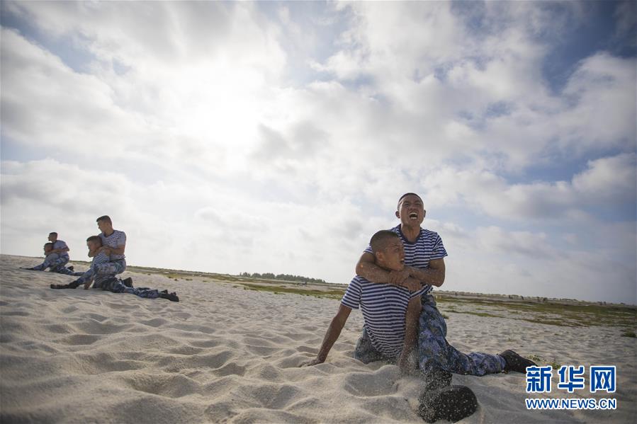 （壯麗70年&middot;奮斗新時代&middot;新華全媒頭條&middot;圖文互動）（5）&ldquo;你在我的航程上，我在你的視線里&rdquo;&mdash;&mdash;走進(jìn)海軍西沙中建島官兵的五彩世界