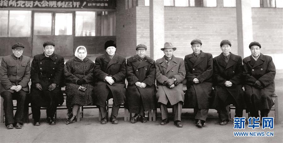 (新華全媒頭條·圖文互動)(1)追光者——“長光人”的報(bào)國故事