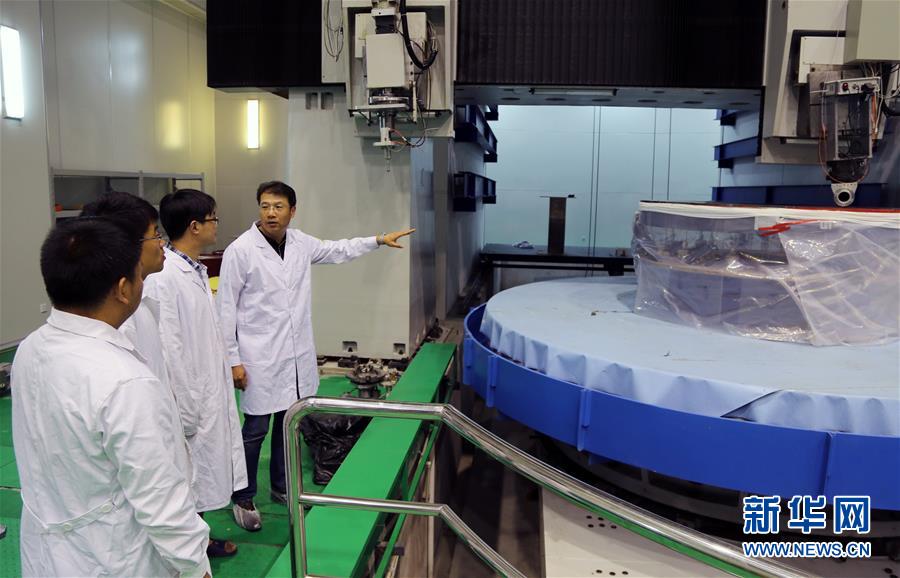 (新華全媒頭條·圖文互動)(5)追光者——“長光人”的報(bào)國故事