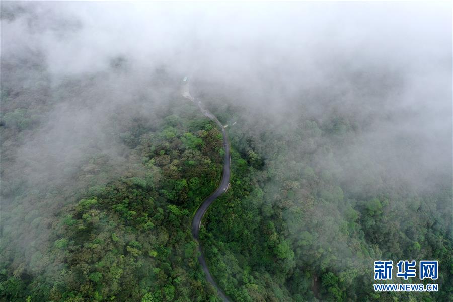 (壯麗70年·奮斗新時(shí)代——記者再走長(zhǎng)征路·圖文互動(dòng))(1)沒有紅軍逾越不了的山河