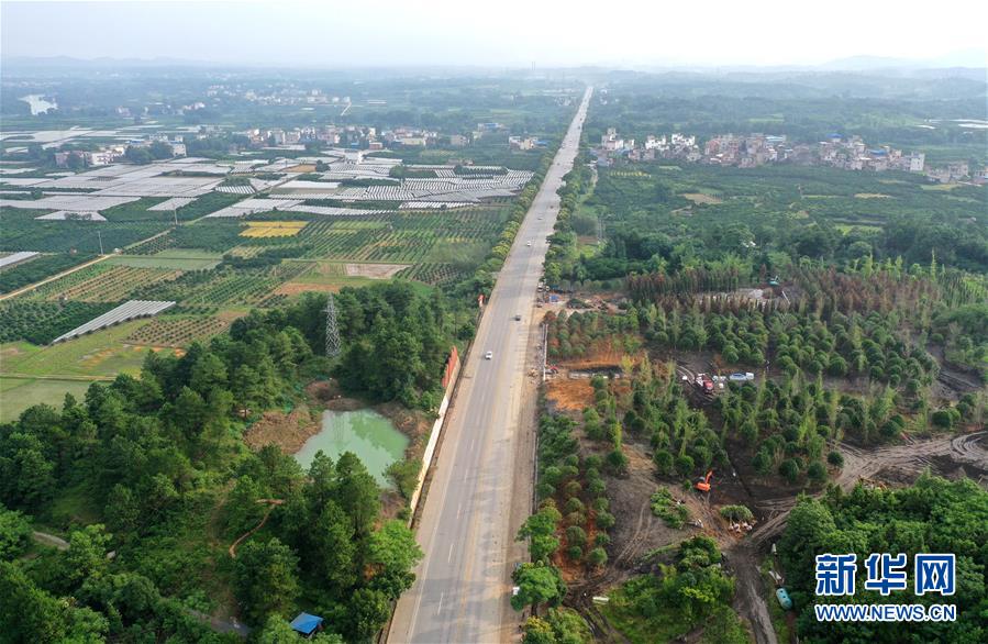（壯麗70年&middot;奮斗新時代&mdash;&mdash;記者再走長征路&middot;圖文互動）（7）為有犧牲多壯志，敢教日月?lián)Q新天&mdash;&mdash;重返紅軍血戰(zhàn)現(xiàn)場