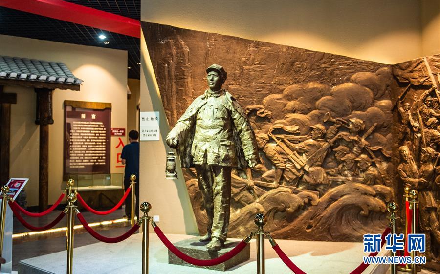 （壯麗70年&middot;奮斗新時(shí)代&mdash;&mdash;記者再走長征路&middot;圖文互動(dòng)）（1）長征路上，那一盞盞馬燈