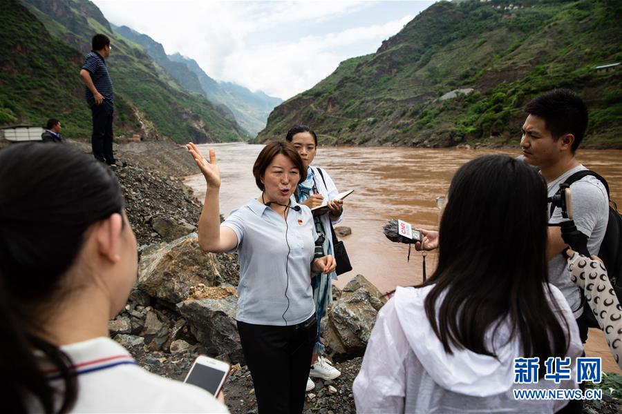 （新華全媒頭條&middot;壯麗70年&middot;奮斗新時代&mdash;&mdash;記者再走長征路&middot;圖文互動）（6）前進，向著光明的方向&mdash;&mdash;尋訪金沙江畔紅色印記