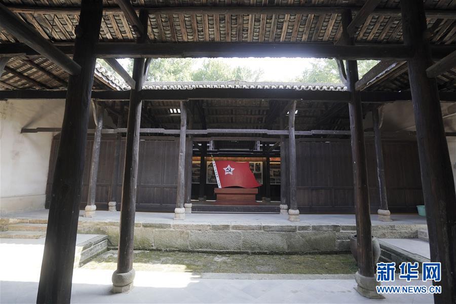 （新華全媒頭條&middot;壯麗70年&middot;奮斗新時代&mdash;&mdash;記者再走長征路&middot;圖文互動）（3）紅色星火的人民力量&mdash;&mdash;大別山走出兩支紅軍隊(duì)伍的歷史啟示