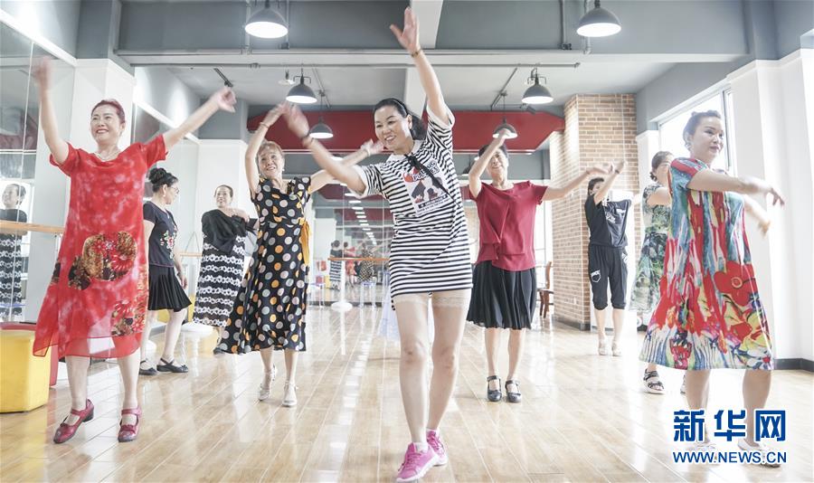 （習(xí)近平的民生關(guān)切事&middot;圖文互動(dòng)）（5）為了夢(mèng)圓安居，創(chuàng)造幸福生活&mdash;&mdash;習(xí)近平總書記牽掛的民生事之&ldquo;住有所居&rdquo;篇