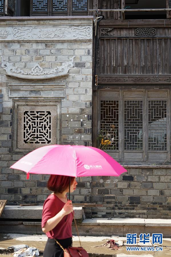 （關注&ldquo;利奇馬&rdquo;&middot;圖文互動）（1）古城洪災 八方馳援&mdash;&mdash;洪水災害下的浙江臨?，F(xiàn)場目擊