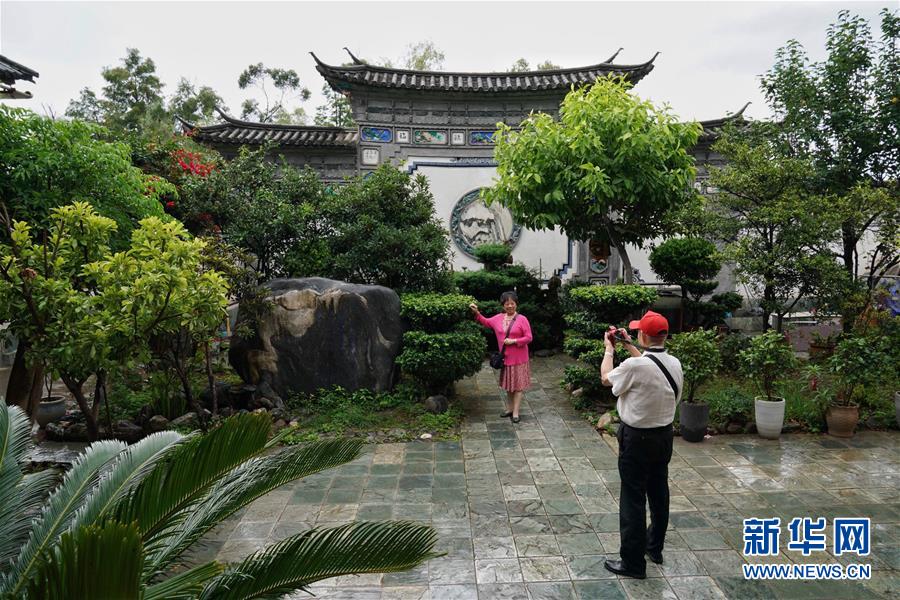 （在習近平新時代中國特色社會主義思想指引下&mdash;&mdash;新時代新作為新篇章&middot;總書記關(guān)心的百姓身邊事&middot;圖文互動）（6）留住鄉(xiāng)愁 綻放新顏&mdash;&mdash;傳統(tǒng)村落保護激發(fā)鄉(xiāng)村活力