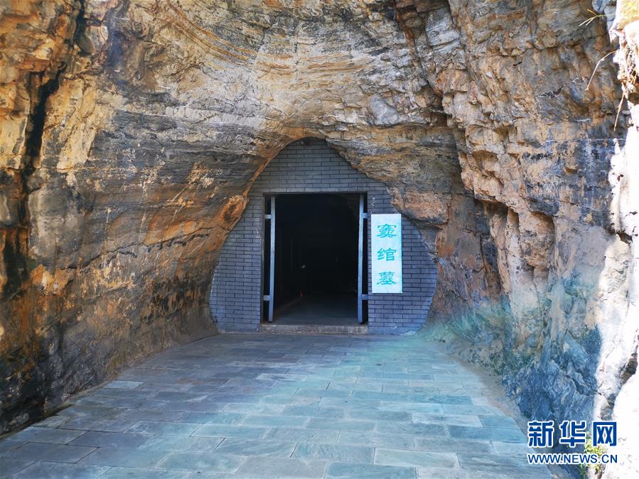 （新華調(diào)查&middot;新中國(guó)考古重大發(fā)現(xiàn)&middot;圖文互動(dòng)）（2）滿(mǎn)城漢墓：點(diǎn)一盞長(zhǎng)信宮燈，看不盡金縷玉衣