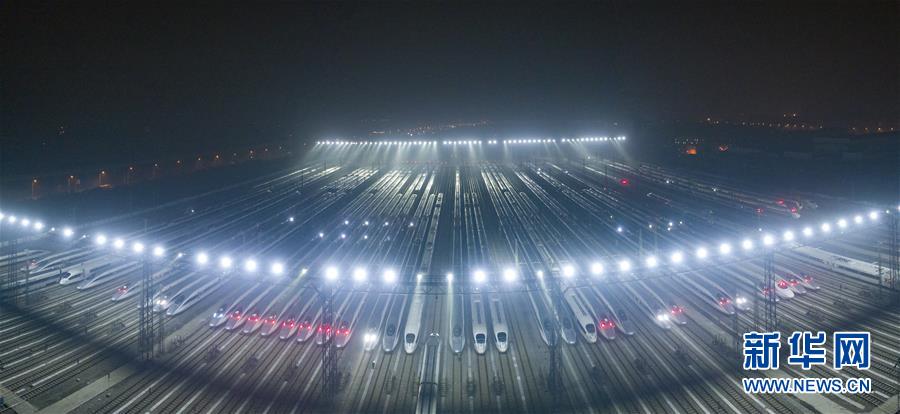 （壯麗70年&middot;奮斗新時(shí)代&mdash;&mdash;共和國(guó)發(fā)展成就巡禮）（1）人暢其行、貨暢其流&mdash;&mdash;共和國(guó)交通運(yùn)輸業(yè)發(fā)展成就巡禮