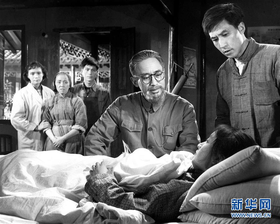 (紅土地“往事新說(shuō)”·圖文互動(dòng))(4)昔日送“瘟神” 今朝健康促小康