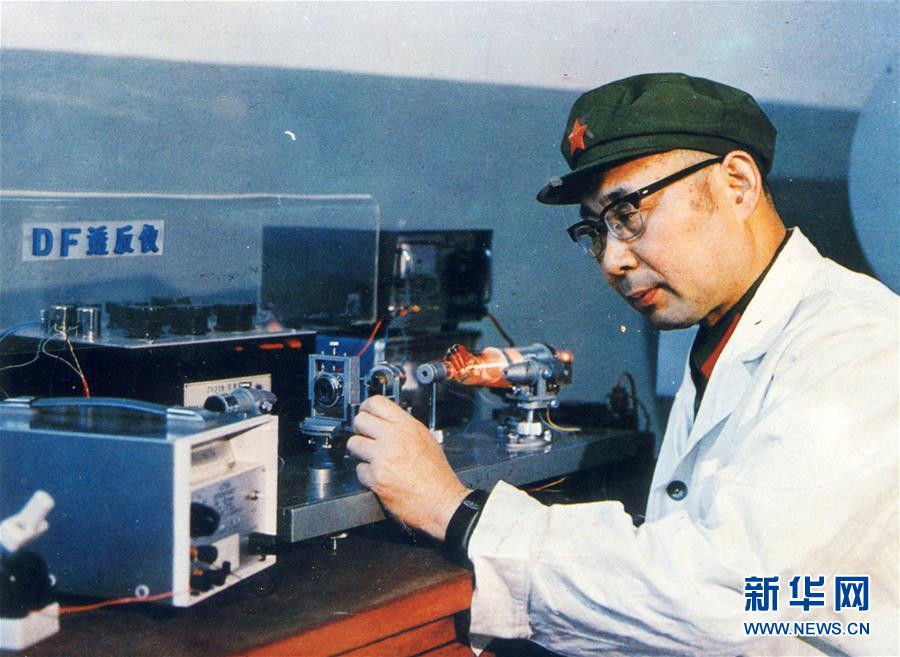 （愛(ài)國(guó)情 奮斗者&middot;圖文互動(dòng)）（2）永不停轉(zhuǎn)的&ldquo;陀螺&rdquo;&mdash;&mdash;追記中國(guó)工程院院士、國(guó)防科技大學(xué)教授高伯龍